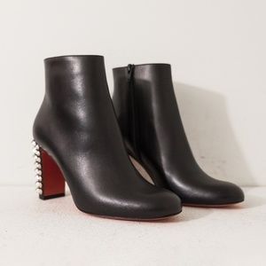 Christian Louboutin | Shoes | Louboutin 